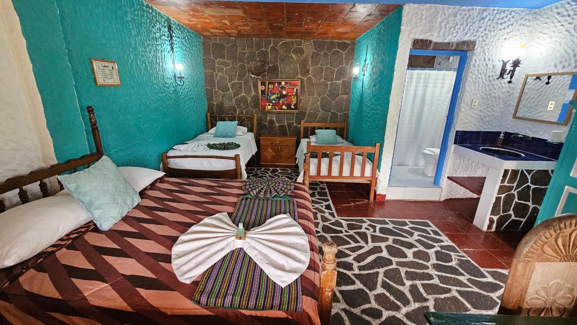 Eco Hotel Uxlabil Atitlan San Juan La Laguna Exteriör bild
