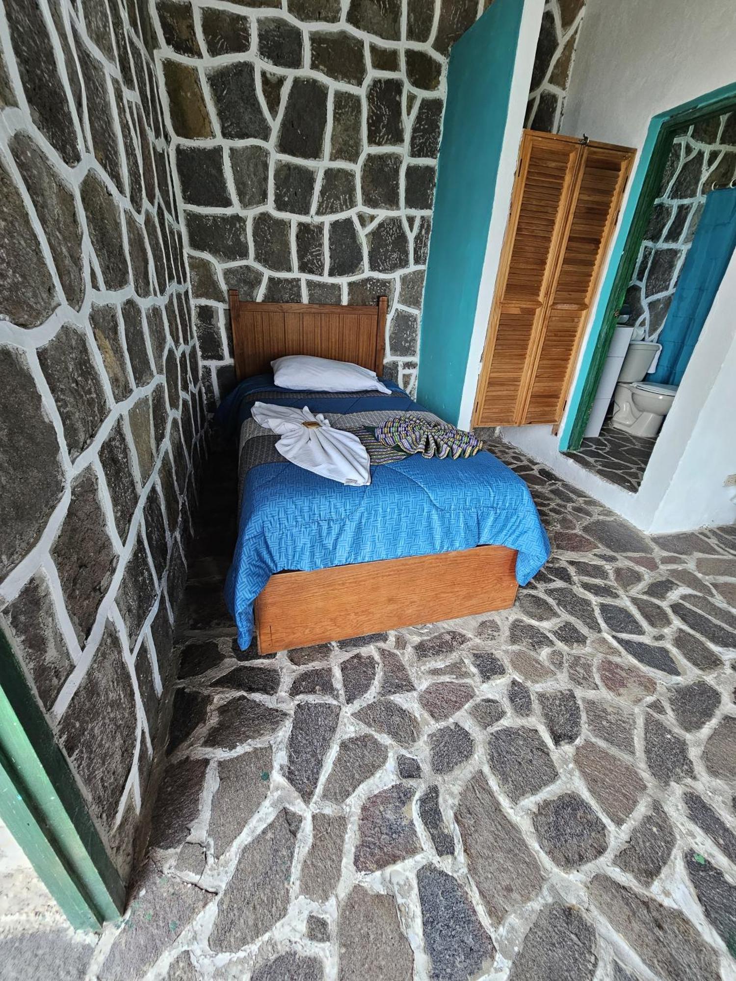 Eco Hotel Uxlabil Atitlan San Juan La Laguna Exteriör bild